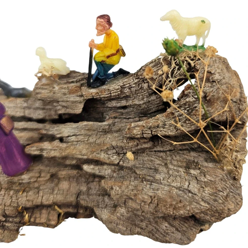 Vintage Nativity Scene Display on Natural‎ Bark Wood Log with Figurines Decor